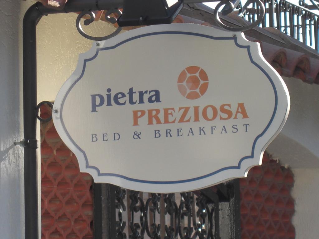 Pietra Preziosa Bed & Breakfast ปิเอตราลิกูเร ภายนอก รูปภาพ